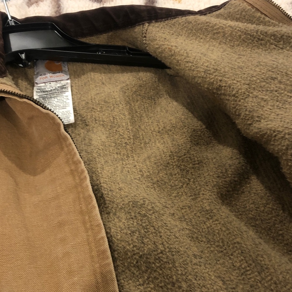 Carhartt WOMENS Field Jacket in Tan with Dark Brown Collar - Picture 13 of 13